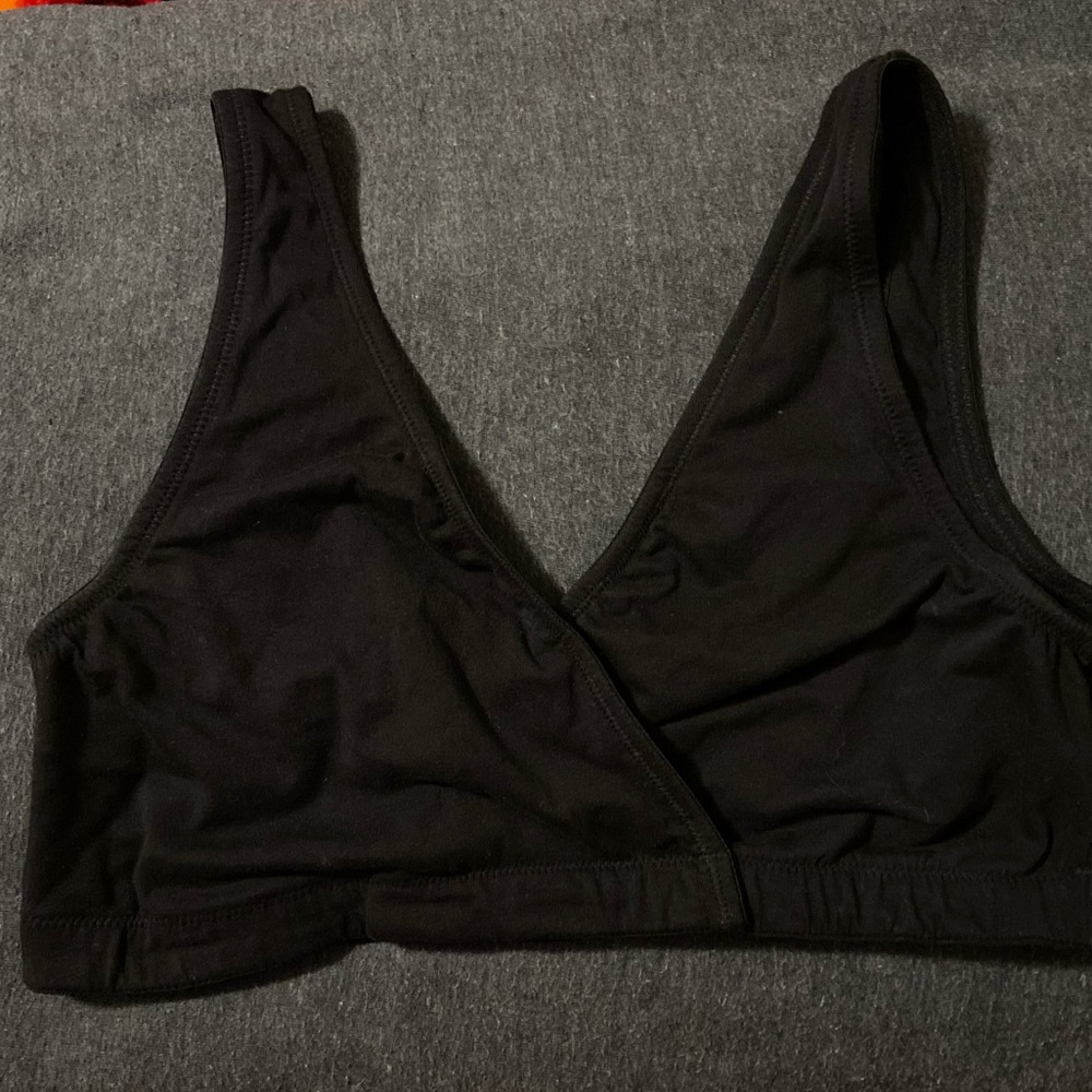 ✨2/$15✨ Motherhood Maternity Black Nursing Bra M
